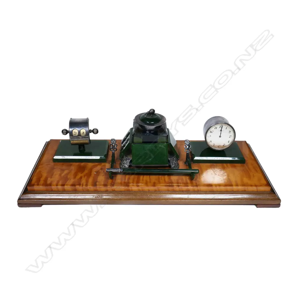 P N Denton (Wellington) silver, pounamu and wood desk stand, Image 1++